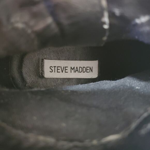 Steve Madden | Porcha Leather Black Heeled Side Zip Ankle Booties - Picture 9 of 14